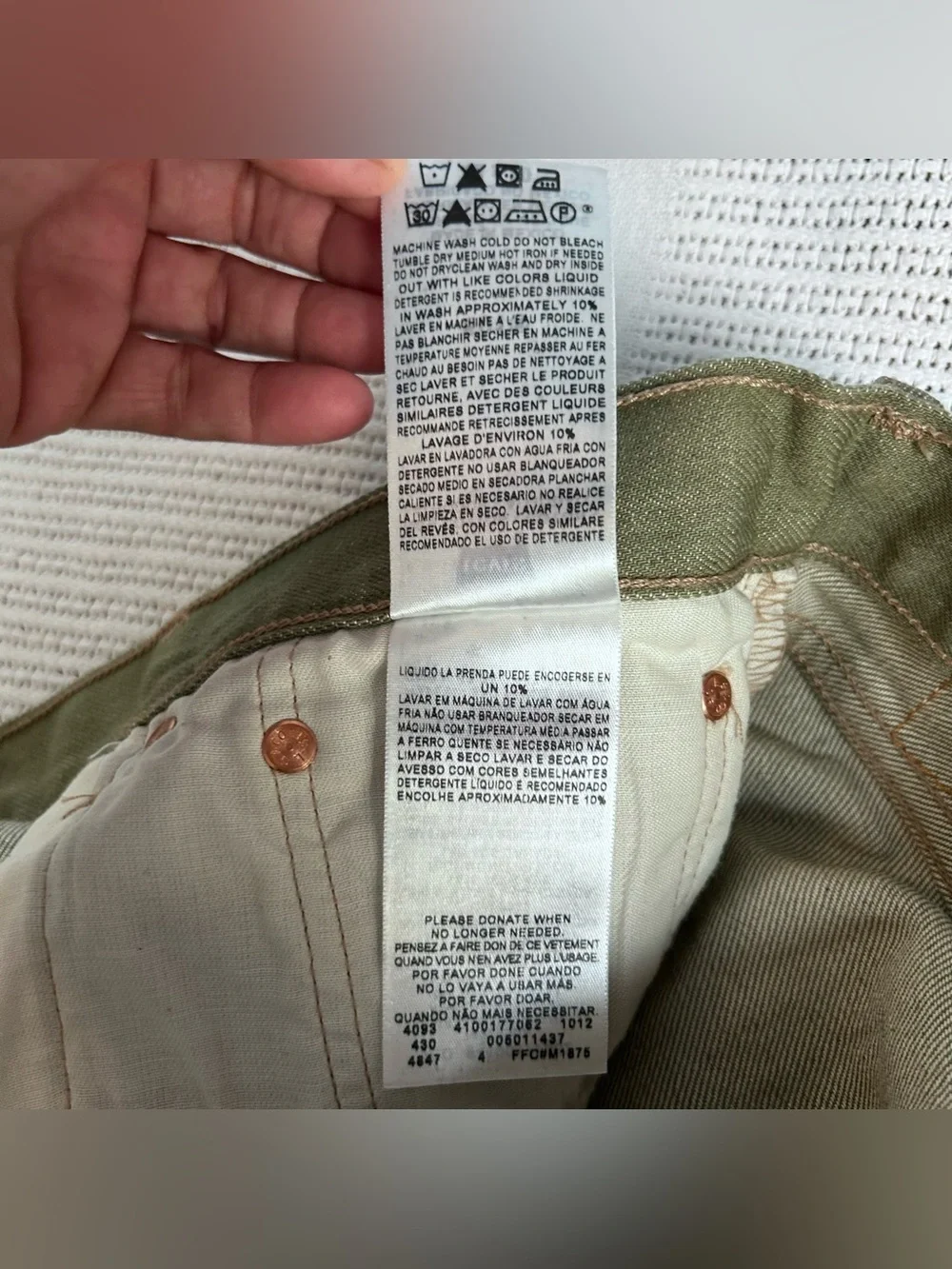 Levis measurements photos